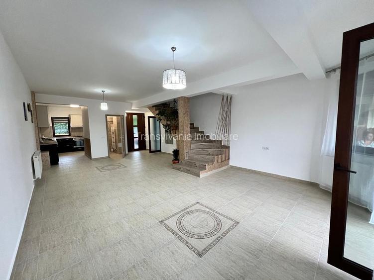 Casa cu 7 camere | 3 balcoane | Garaj | 220 mp + 80 mp curte | Cartier Panorama - 6