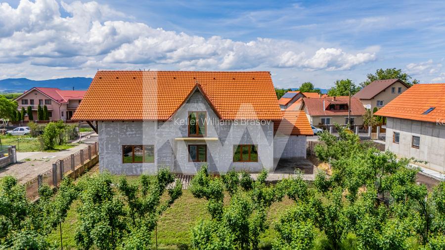Casa cu 7 camere, 224 mp utili, teren 1000 mp | Feldioara - 3