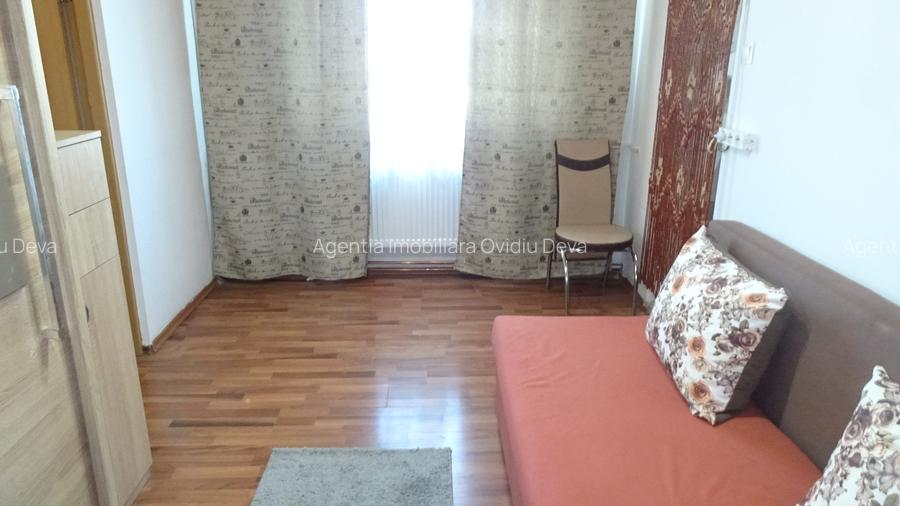 Vand apartament cu 2 camere in Deva, zona Dacia, etaj 4, bloc de 4 etaje, izolat - 2