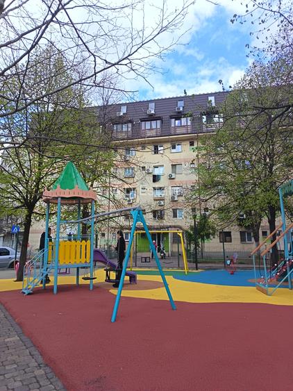 Garsoniera Titan Etaj 1 Bloc 1975 Reabilitat Instalatii Schimbate 15 Min Metrou - 9