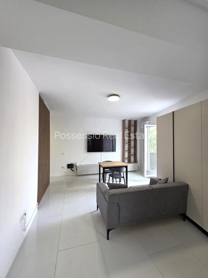 Banul Udrea, la cateva minute de Mihai Bravu, Studio dublu – 500 EUR - 2