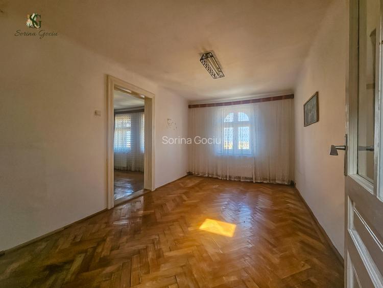 De vanzare Apartament cu 3 camere in casa, Centrul Vechi, Brașov - 2