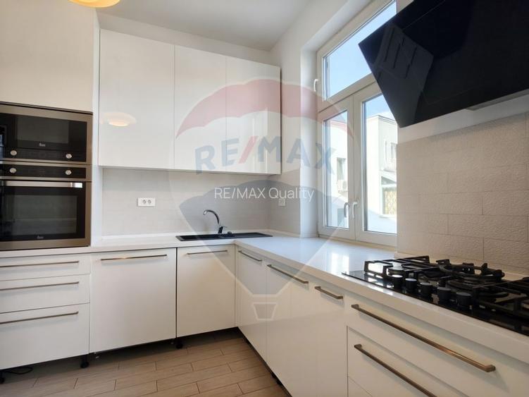 Casă / Vilă din perioada interbelică proaspăt renovată - 12