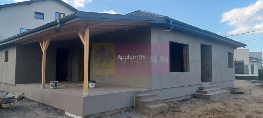 Săbăreni, casă nouă parter 137 mp, curte 400 mp - 4