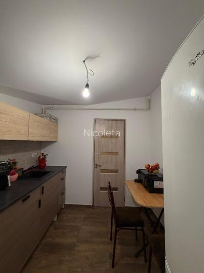 PROPRIETAR vand apartament 2 camere decomandat, M2  Dimitrie Leonida, str. Oituz - 9