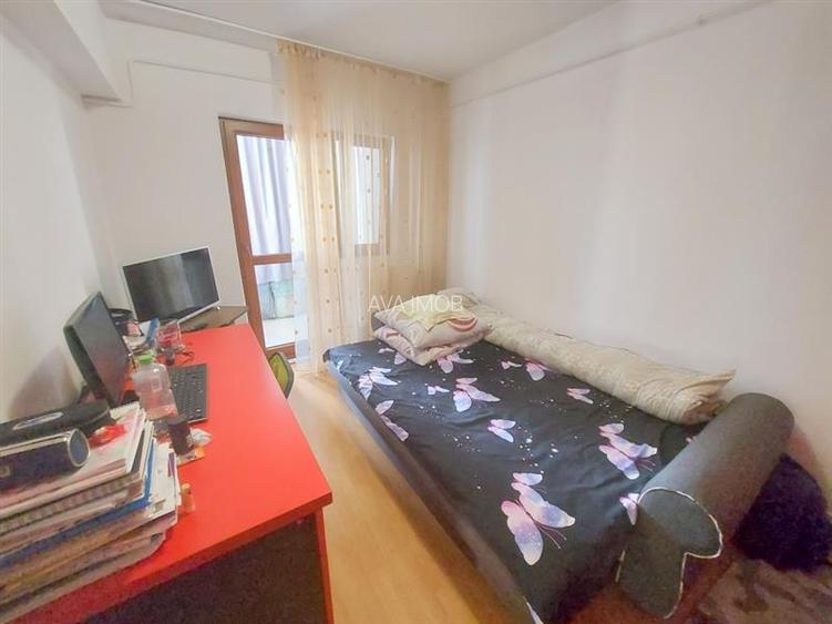 Apartament 3 camere decomandat, zona Mioritei - 9
