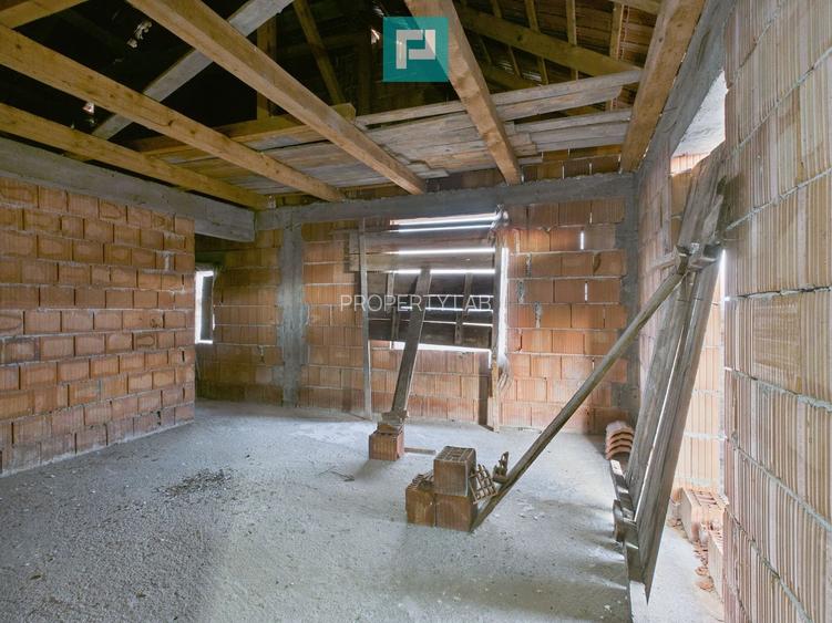 Proprietate impresionantă între Curtici și Macea - 28