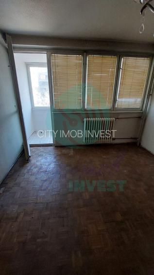 4 camere ultracentral | Universitate – Romană | Ideal locuire sau investiție - 2