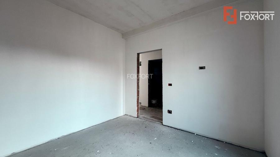 Duplex cu 4 camere de vanzare + 2 locuri de parcare in Sanandrei  - 9