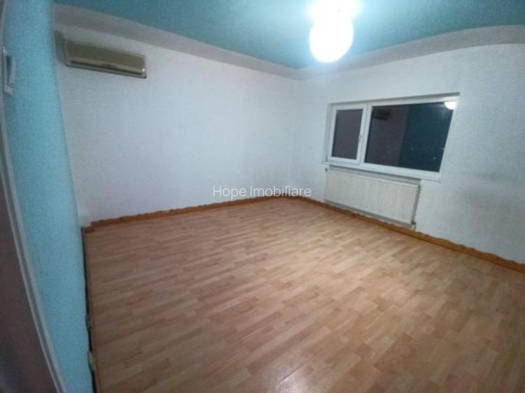 Brancoveanu-strada Pomarla-apartament 3 camere cu centrala - 3