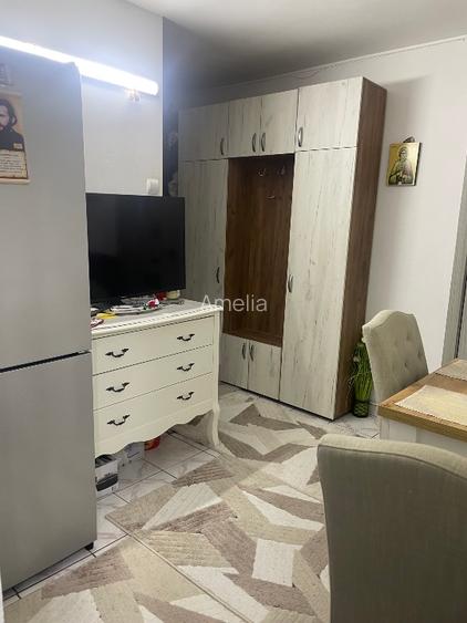 Vând apartament 2 camere , decomandat, et 3 din 10, Titan, sector 3.  - 2