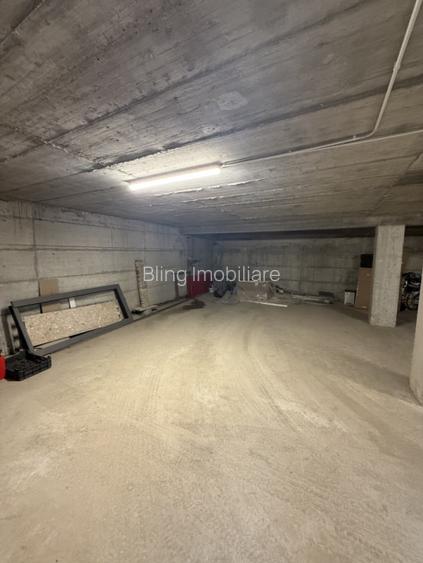 Penthouse - 123 mp utili - 5 camere - 3 bai - 3 parcari - zona Subcetate! - 14