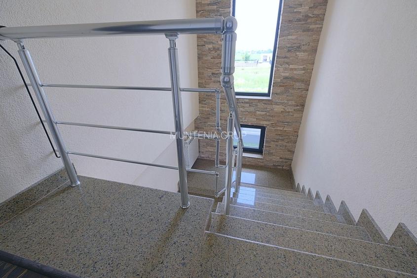 CORBEANCA, langa lac si padure, vila D+P+E exceptionala cu piscina - 21