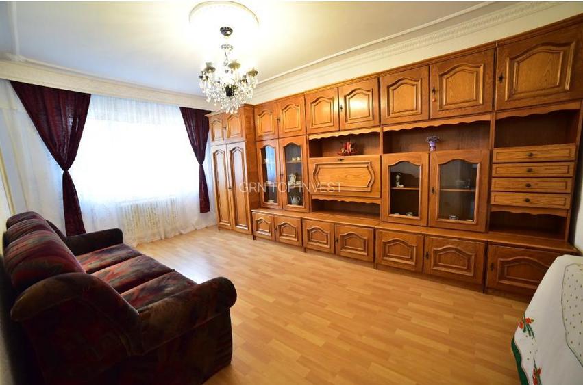 Apertament 3 camere decomandat balcon zona Vasile Aaron - 2