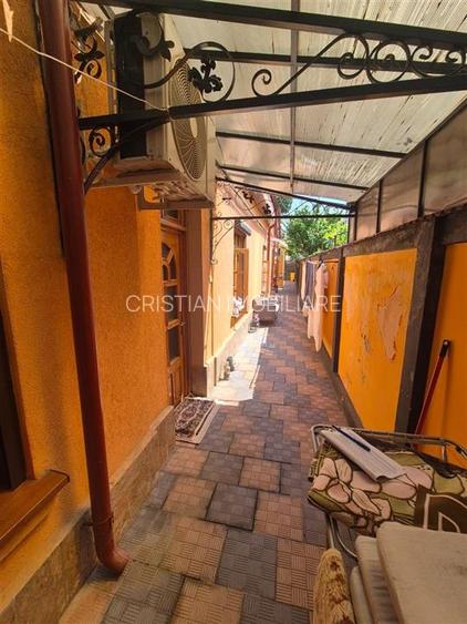 ZONA CENTRALA  Casa 6 camere + Spatiu comercial constructie caramida - 9