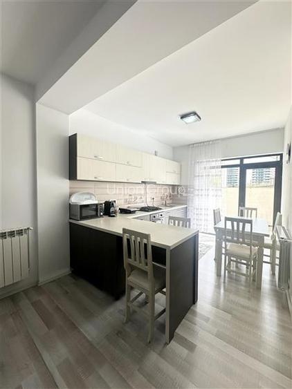 Afacere la Cheie in Mamaia Nord: Pensiune de Vanzare cu 18 Camere - 18