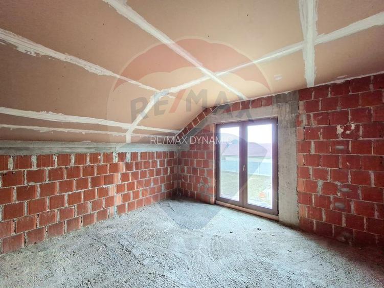 Casă în Vladimirescu, 5 camere,  garaj, 1000 mp teren. Comision 0%. - 9