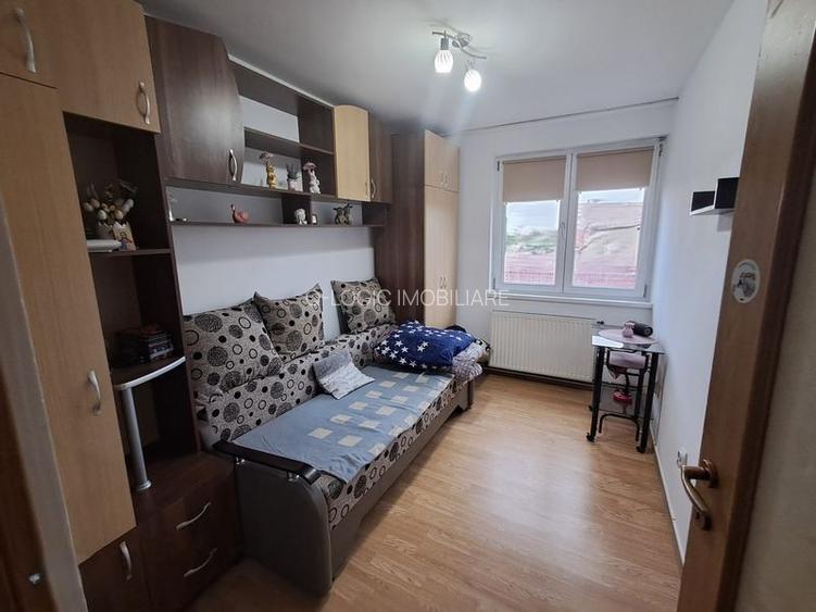 Apartament 2 camere liber la vanzare zona Central - 2