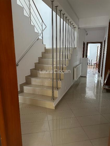 Vila spațioasă de închiriat - 3