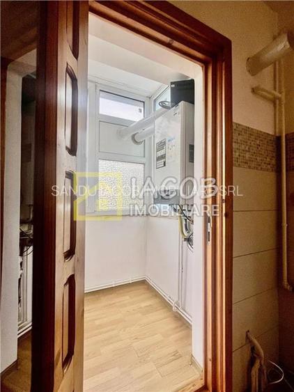 Apartament cu 3 camere de inchiriat, Comanesti, jud. Bacau - 10