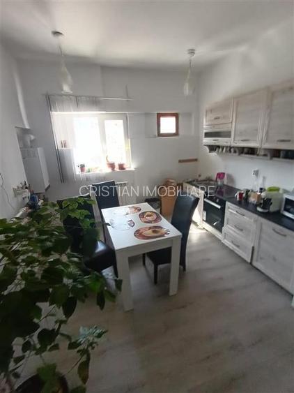 Spatiu comercial 350 mp cu teren 780 mp, pret 14 Euro mp - 11