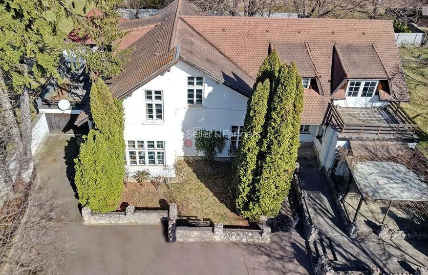 Casă spațioasă cu 2 corpuri și teren generos – zona Bunloc - 12