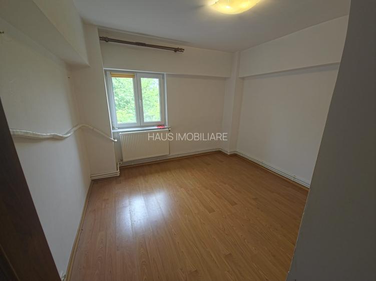 Tomis II apartament 2 camere decomandat gol centrala gaze - 10