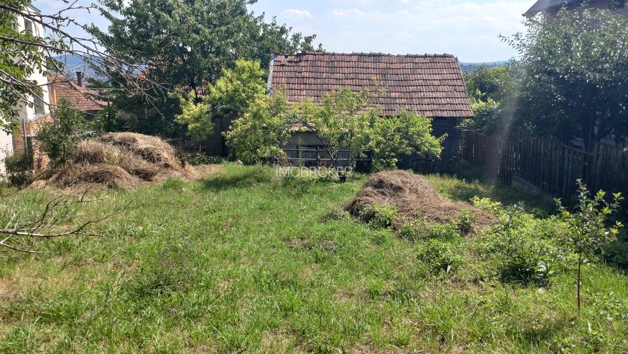 Vând casă cu teren mare în cartierul Dâmbul Rotund - 6