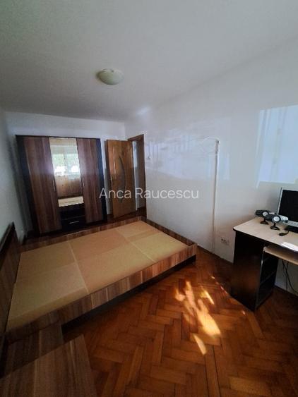 Proprietar vând apartament 3 camere zona Dacia  - 2