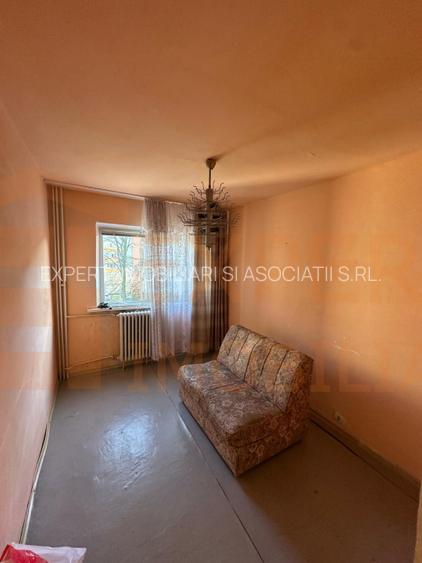 Apartament 4 camere, situat in zona Inel II - 7