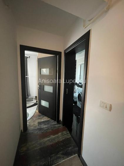 Mă vinde ! Persoană fizică ,vând apartament situat lângă piscina Eos , - 5