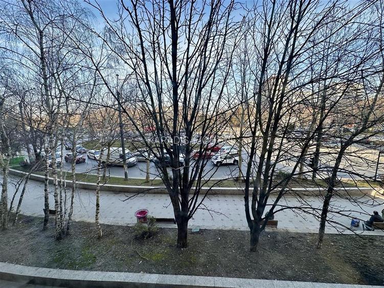 Vanzare apartament cu 3 camere rond Baba Novac - Mihai Bravu - 11