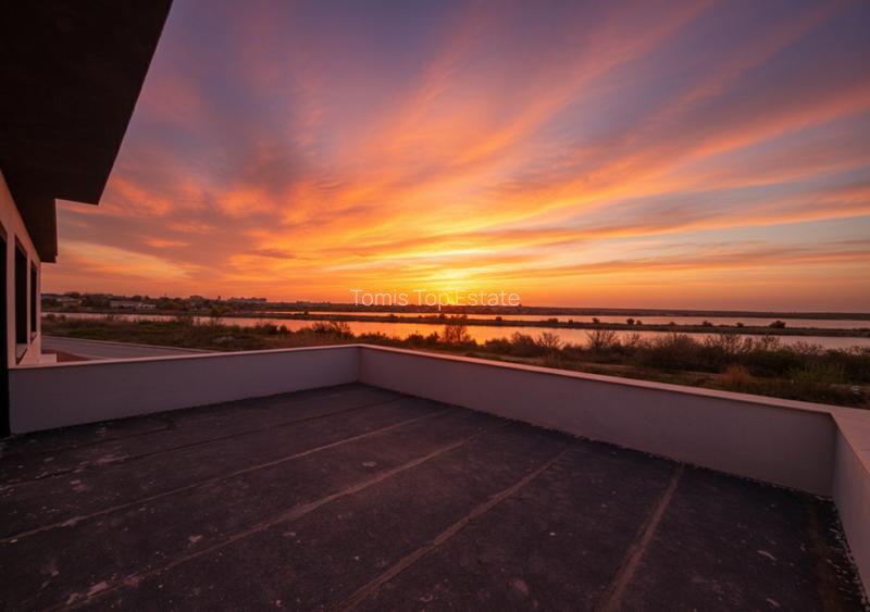 Casa P+1 in Navodari, cartier Midia Sat, vedere spre Lacul Tasaul - 2