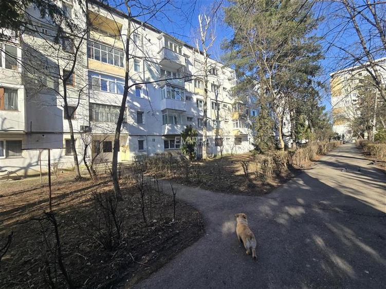 Apartament 2 camere de vanzare in Bacau, etaj 3, Str. Cornisa Bistritei - 10