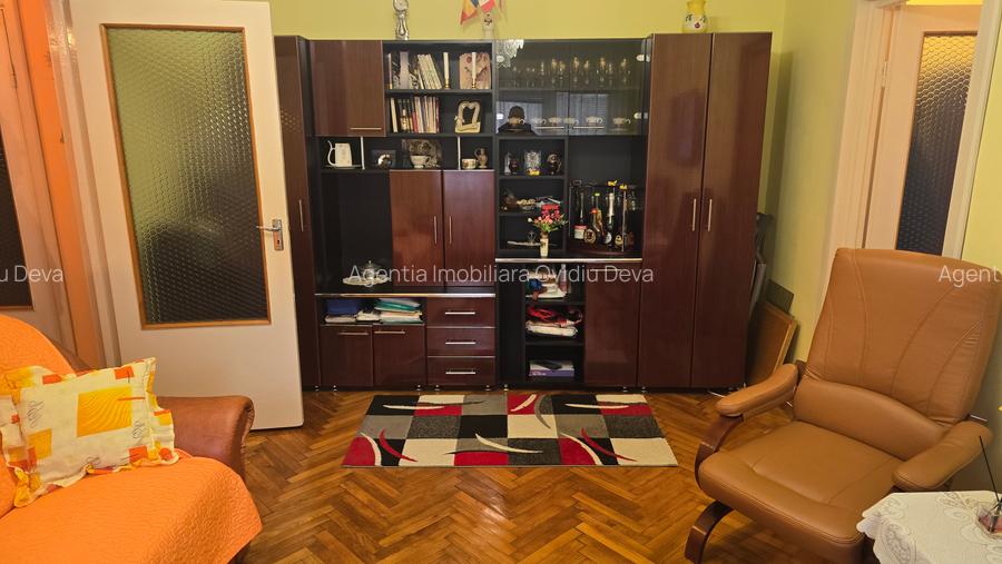 Vand apartament 2 camere in Deva, zona Zamfirescu, situat pe mijloc, etaj 2, - 10