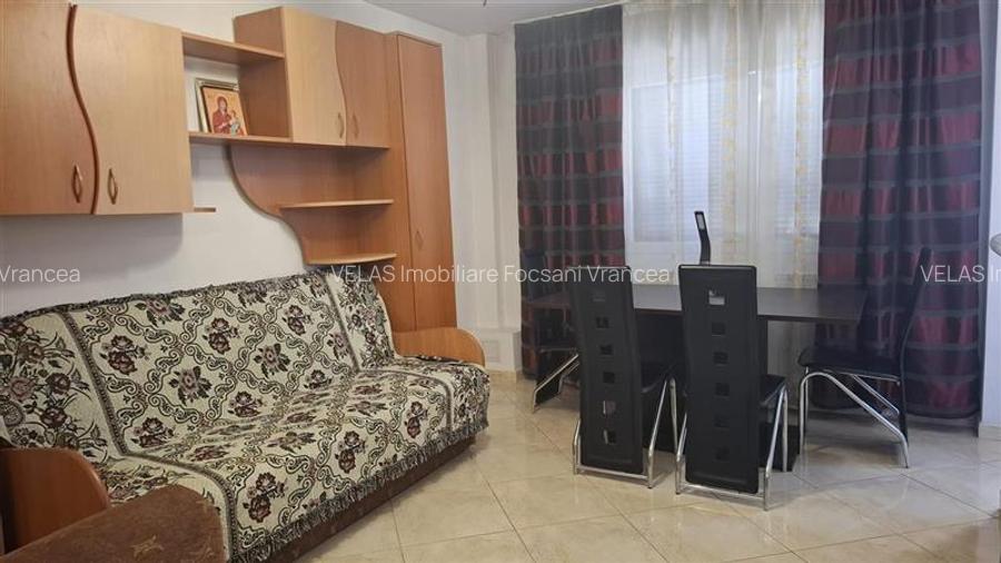 Garsoniera et 2, mobilata si utilata, zona centru Focsani - 3