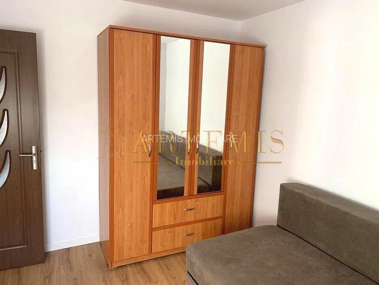 Apartament cu 2 camere, decomandat, 40 m2, etj 4, Zona Decebal, ultracentral - 3