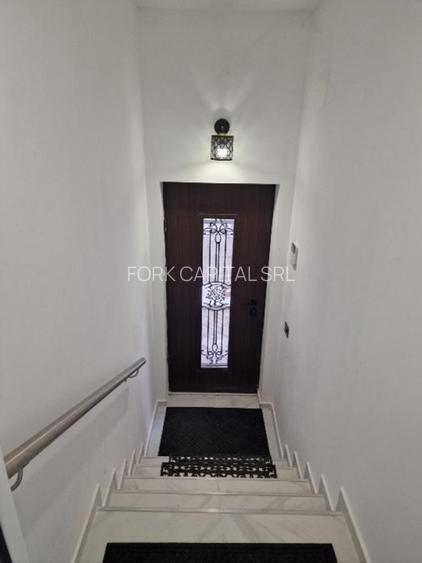 Piata Romana,  de inchiriat -5 camere, apartament nou in vila, parter, sect 1 - 6