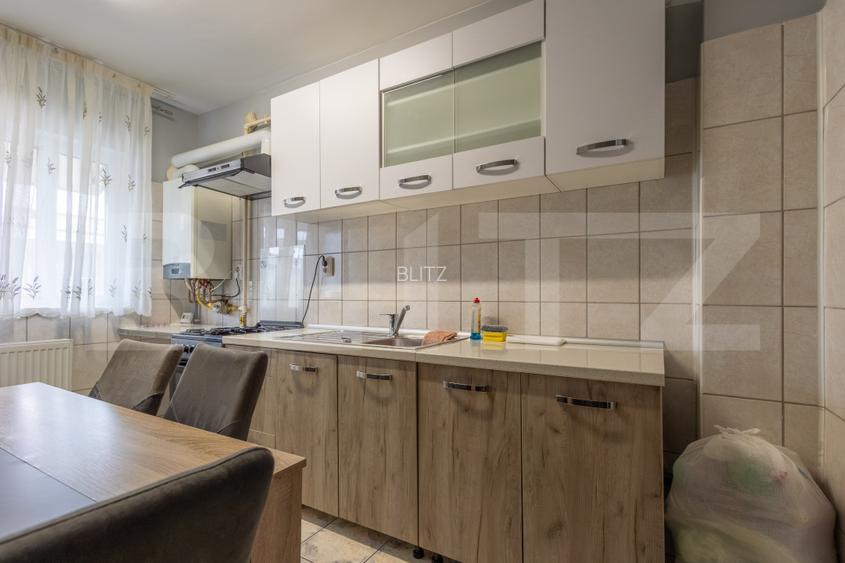 Apartament 2 camere, etaj 3 din 4 , cu balcon si parcare ,in zona Eroilor  - 12