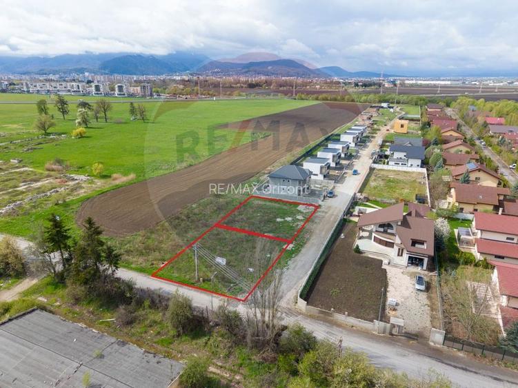 Oportunitate- Teren intravilan Sânpetru -529mp lângă asfalt, utilități - 6