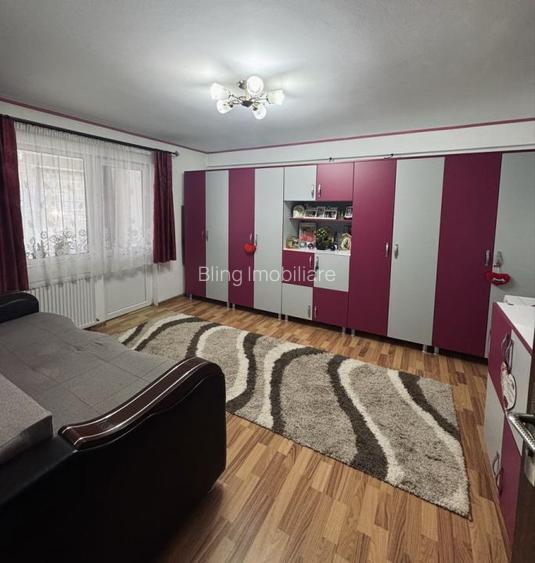 Apartament cu 3 camere, 56 mp, parcare, zona strazii Sobarilor - 2