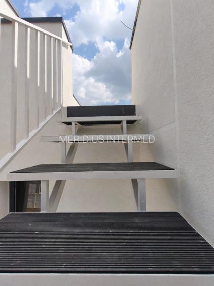 Vanzare vila moderna cu terasa circulabila imensa - 27