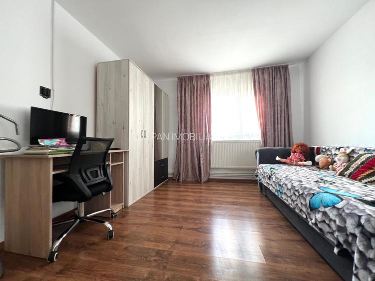 Casa Tuzla – 2 Constructii Individuale – 9 camere – 811mp teren - 24