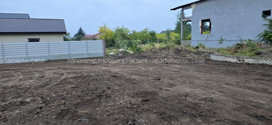 Teren de vanzare 700 mp central Odobesti - 44