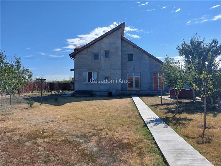 PRET REDUS!!! Casa cu 4 dormitoare in Sofronea - 2