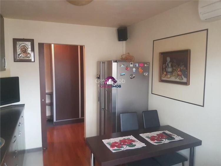 Inchiriere 2 camere Dristor Vitan - 11