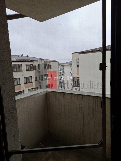 Apartament cu trei camere de vanzare-Metalurgiei-Aparatorii Patriei-cu centrala - 11