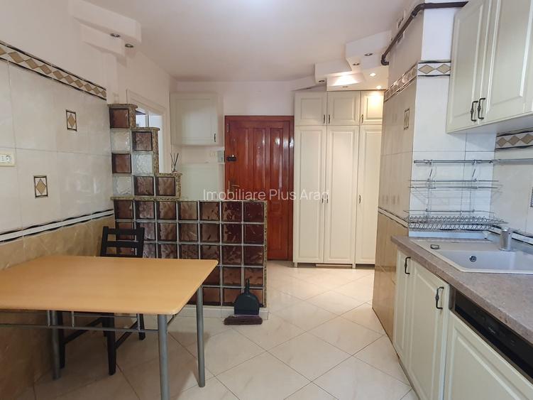 Inchiriez apartament 3 camere Malul Muresului - 12
