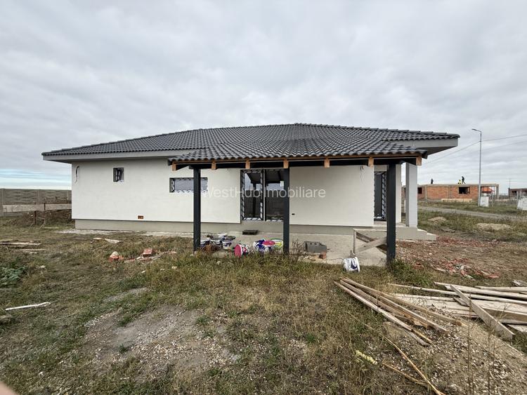 Casa individuala, 4 camere, 105 utili, 580 teren, Sanmihaiu Roman - 3