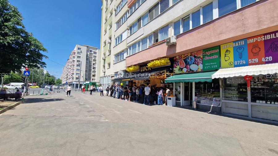 Soseaua Mihai Bravu -Metrou Iancului -sup 90 mp parter +40 mp etaj - pret 3300 - 2